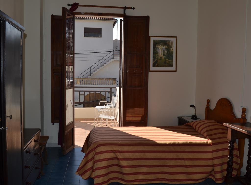 La Mimosa Guesthouse Palma de Mallorca Phòng bức ảnh