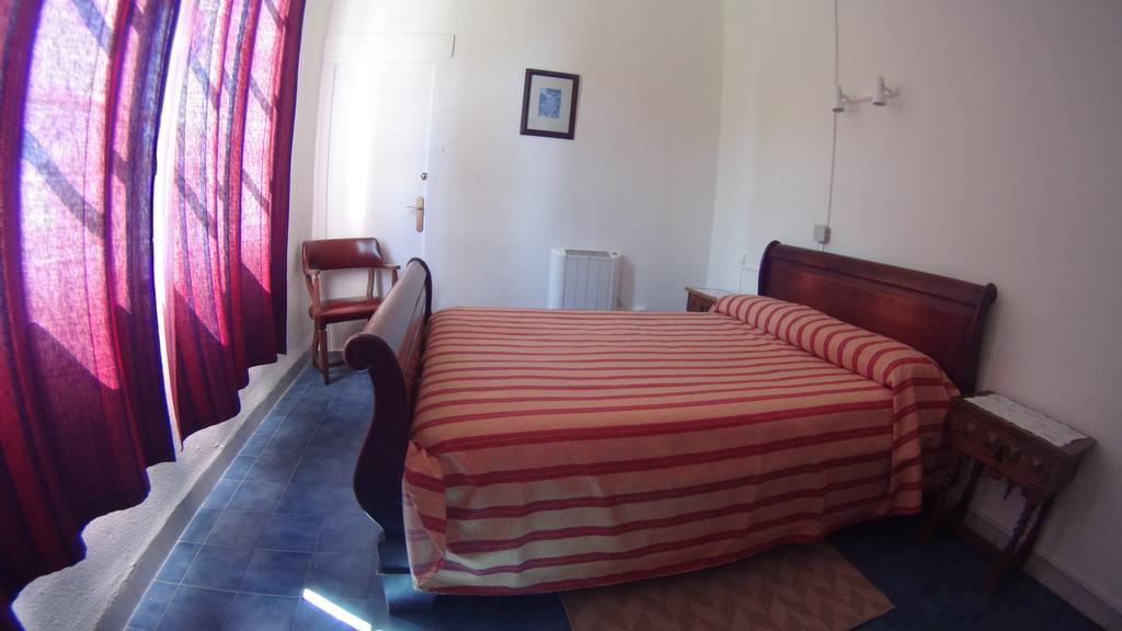 La Mimosa Guesthouse Palma de Mallorca Phòng bức ảnh