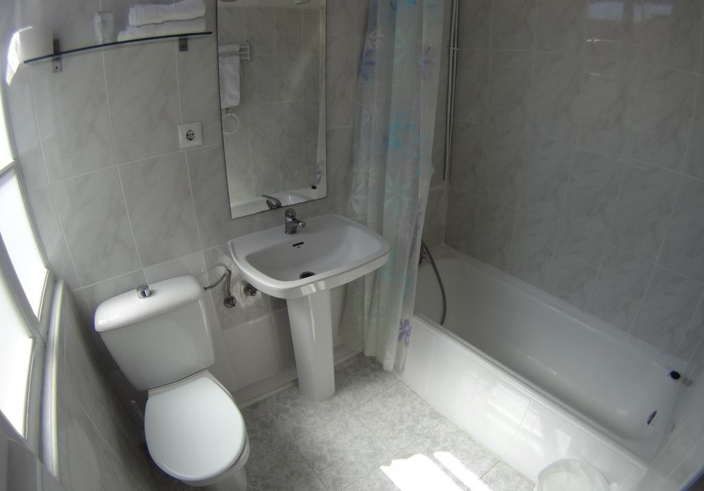 La Mimosa Guesthouse Palma de Mallorca Phòng bức ảnh